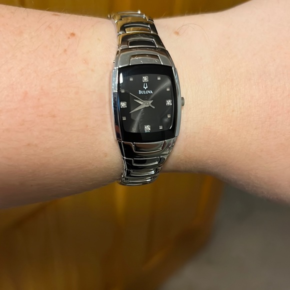 Bulova Women’s watch with diamonds - Picture 2 of 3